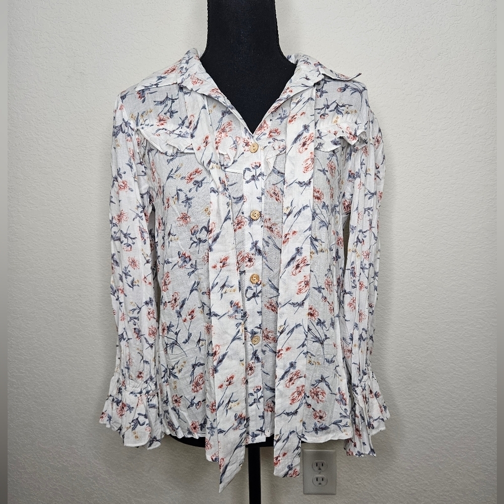 NWOT POL Floral Ruffle Detail Peasant Sleeve Button Down Collared Floral Blouse